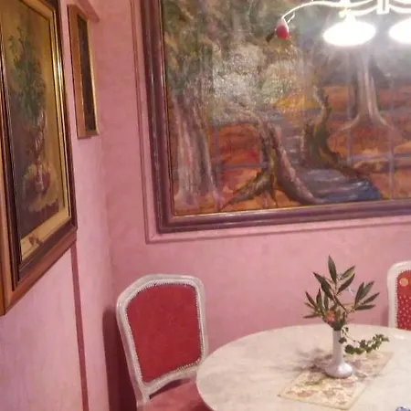 Appartement In With Sea View, Balcony, Air Conditioning, Wifi